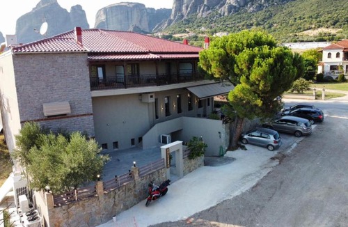 Kalambaka Apartment | Polyzos Luxury Suites Meteora #5 - Adults Friendly