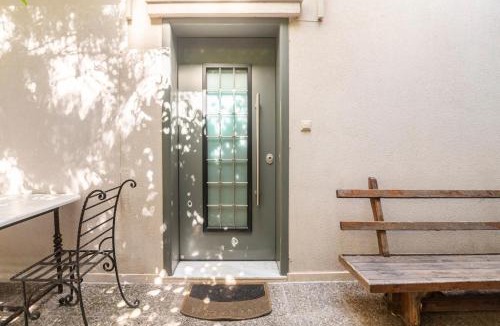 Galatsi Apartment | Pop Art Home - Experience Local Vibes