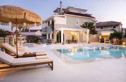 Agrilia House | Porta Verde Luxury Residence, By TK Premium Stays