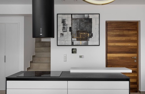 Adele Villa | Porto Cali, Earthy Elegance in Timeless Nature