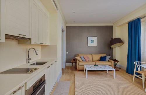 Tivat Apartment | Porto Montenegro One Bedroom Appartmant