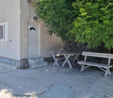 Donje Polje Apartment | Porto Njeguši A2