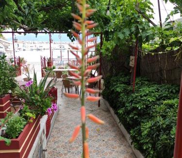 Sampatiki Hotel | Porto Sabatiki