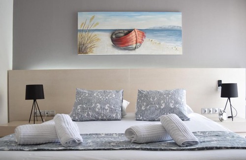 Piraeus Apartment | Poseidon by Heloni Apartments