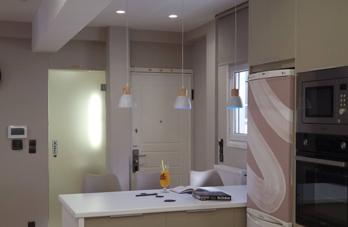 Palaio Faliro Apartment | Poseidon Executive Suite in the heart of Athens Riviera. Edem beach and marina.