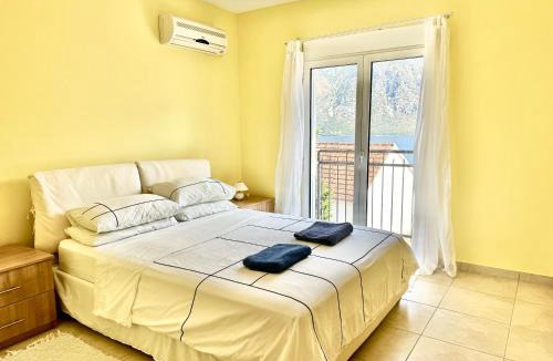 Prcanj Apartment | Prcanj sunny port apartments with shared pool