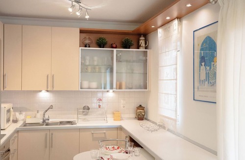 Ampelokipoi Apartment | Premium Penthouse with Stunning Views and Free Gated Parking next to Metro