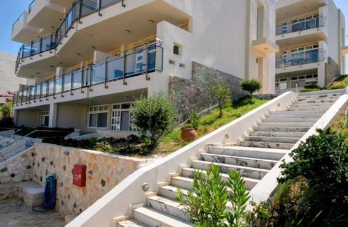 Makry Gialos House | Premium Sea View House - Private Rooftop & 2 pools 200 m from the Beach Up to 6 Guests