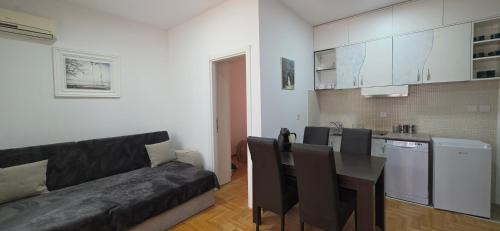 Lazi Apartment | PriSMi 51