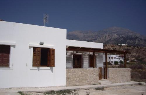 Lefkos House | private beachfront house