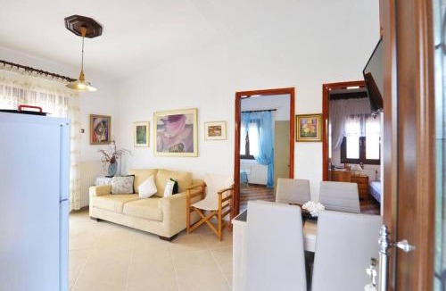 Flogita Apartment | Private home with spacious garden & veranda - Flogita beach