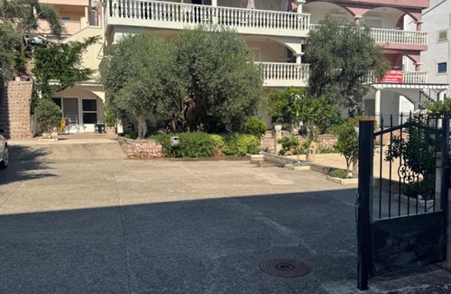 Przno Apartment | Private Patio Przno Steps to Beach 2 Bedroom 2 Parkings BBQ Villa Olive