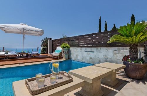Saronida House | Private pool & sea view residence