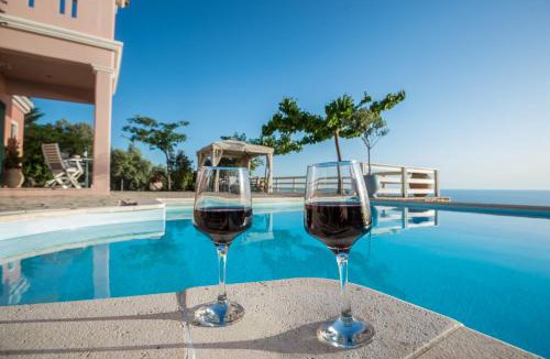 Evgiros Villa | Private, pool, sunsets, beaches, amenities - Eleni