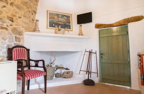 Lastros Apartment | Private studio in historic house