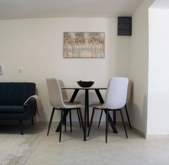 Burtaisi Apartment | Private Sunny Hills Apartment