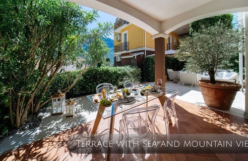 Orahovac Apartment | Private Terrace Living - Blue Flag Beach & Family Retreat near Kotor Bay
