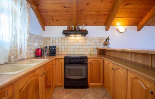 Psarou Apartment | Psarou Studios