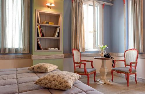 Old Town Apartment | Puppet rooms
