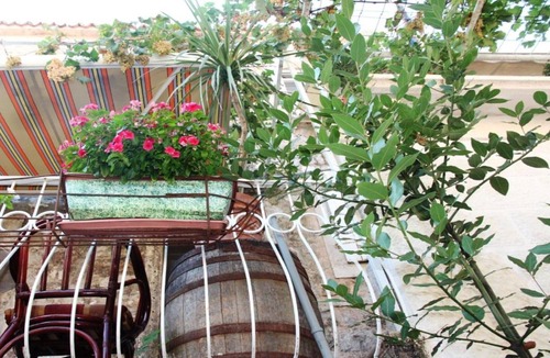 Old Town House | Quaint & Affordable Stay in Budva Traditional Stone House - Double Room 1