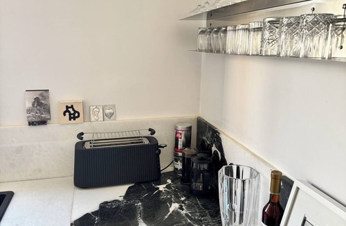 Kypseli Apartment | Quiet Designer Home, 2BR, Sunset Balcony Kypseli