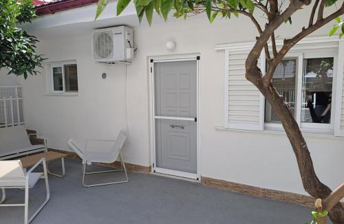 Korinthos House | Quiet detached house near the sea