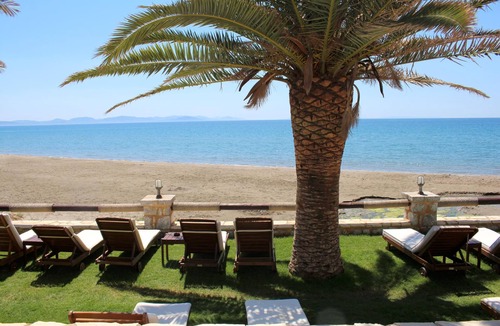 Gythio Apartment | Quiet holiday flat with a view over the Laconian Gulf