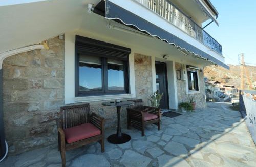 Kastoria Apartment | Quiet pocket lake view