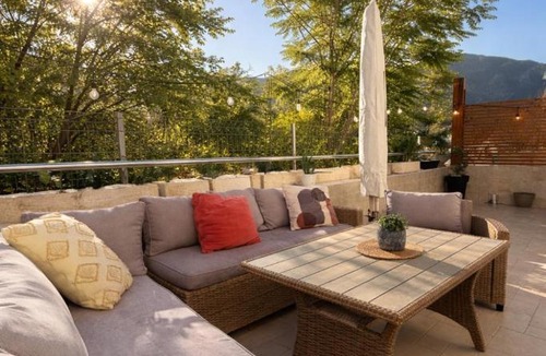 Dobrota Apartment | Quiet & Spacious 1-Bedroom Apartment with Large Terrace - Kotor