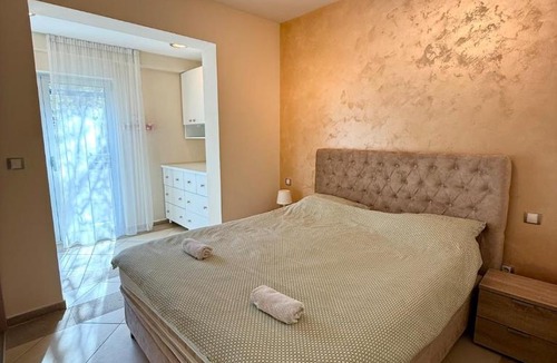 Dobrota Apartment | Quiet & Spacious 1-Bedroom Apartment with Large Terrace - Kotor