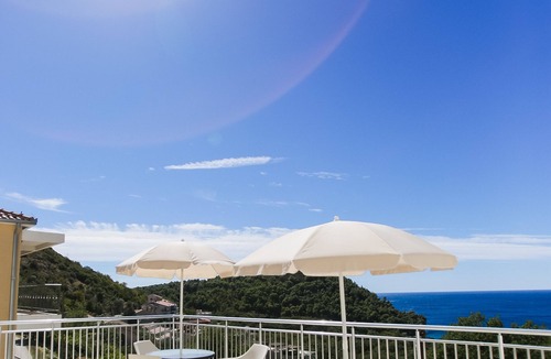 Kaluđerac Apartment | #Quiet spacious apartment with Lucice view