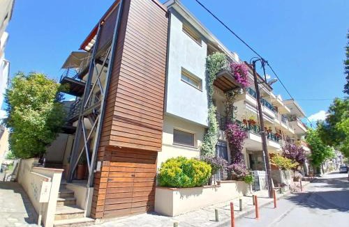 Agios Pavlos Apartment | Quiet Urban Studio with Private Backyard