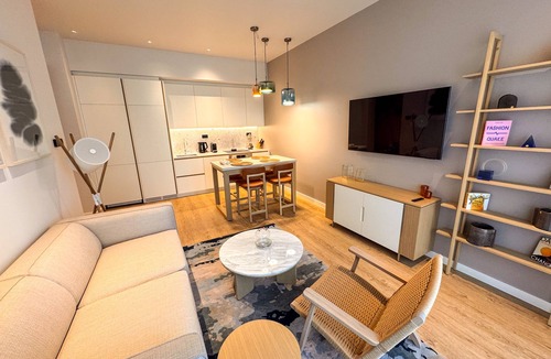 Tomicici Condo | Qumi Porto Suites