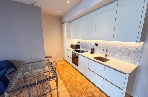 Tomicici Condo | Qumi Porto Suites