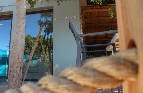 Maragas Villa | R 667 Luxurious Villa and Sea Views Incl Breakfast