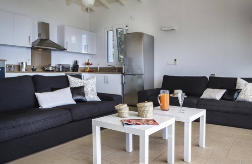 Leivathos Villa | Rabia - Three Bedroom Villa, Sleeps 6