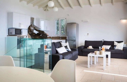 Leivathos Villa | Rabia - Three Bedroom Villa, Sleeps 6