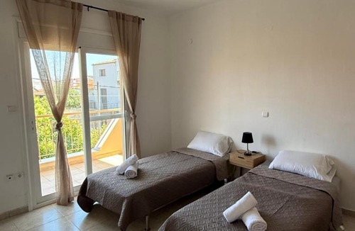 Paralia Ofryniou Apartment | Raffis villa