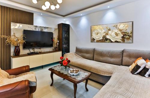 Virpazar Apartment | Railstone