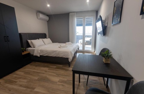 Dafni-Ymittos Apartment | Raise Athens Metro Apartments