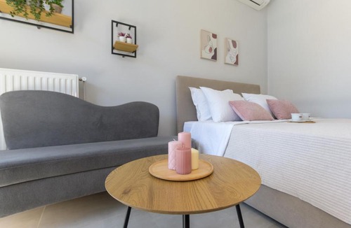 Kato Diminio Apartment | Rania's Seaside Nest- Steps from the Beach