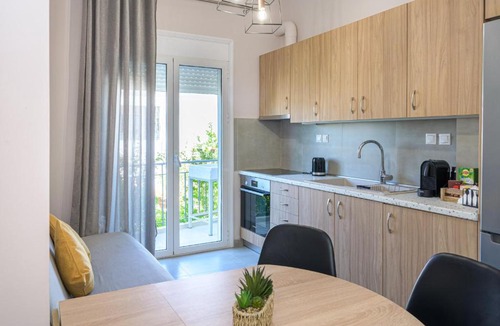 Kato Diminio Apartment | Rania's Seaside Nest- Steps from the Beach