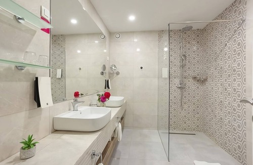 Ulcinj Hotel | Rare Gem! THREE Relaxing 2BR Suites, Swimming Pools, Beachfront, Free Parking!