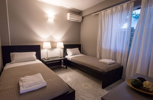 Kariotai Apartment | Regalo Apartment With 2 Bedrooms and charming courtyard F1