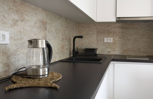 Sutomore Apartment | Relaxing One-bedroom Apartment with Rooftop Pool