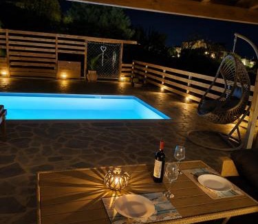 Kalyvia Thorikou House | RELAXING POOL HOUSE IN LAGONISI 1
