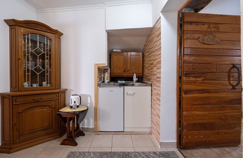 Pricelje Apartment | Relaxing Studio Apartment Kontic