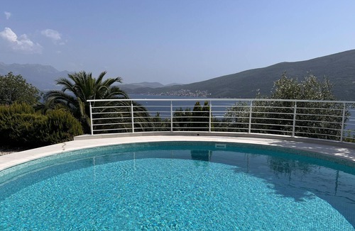 Denovici Villa | Remarkable 4-Bed Villa in Denovici