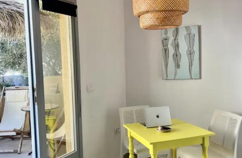 Perissa Apartment | Rembelos Santorini