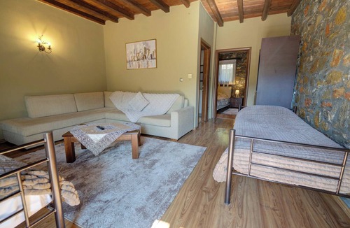 Naousa Apartment | Remos Villas - Luxury Suites in Northern Greece
